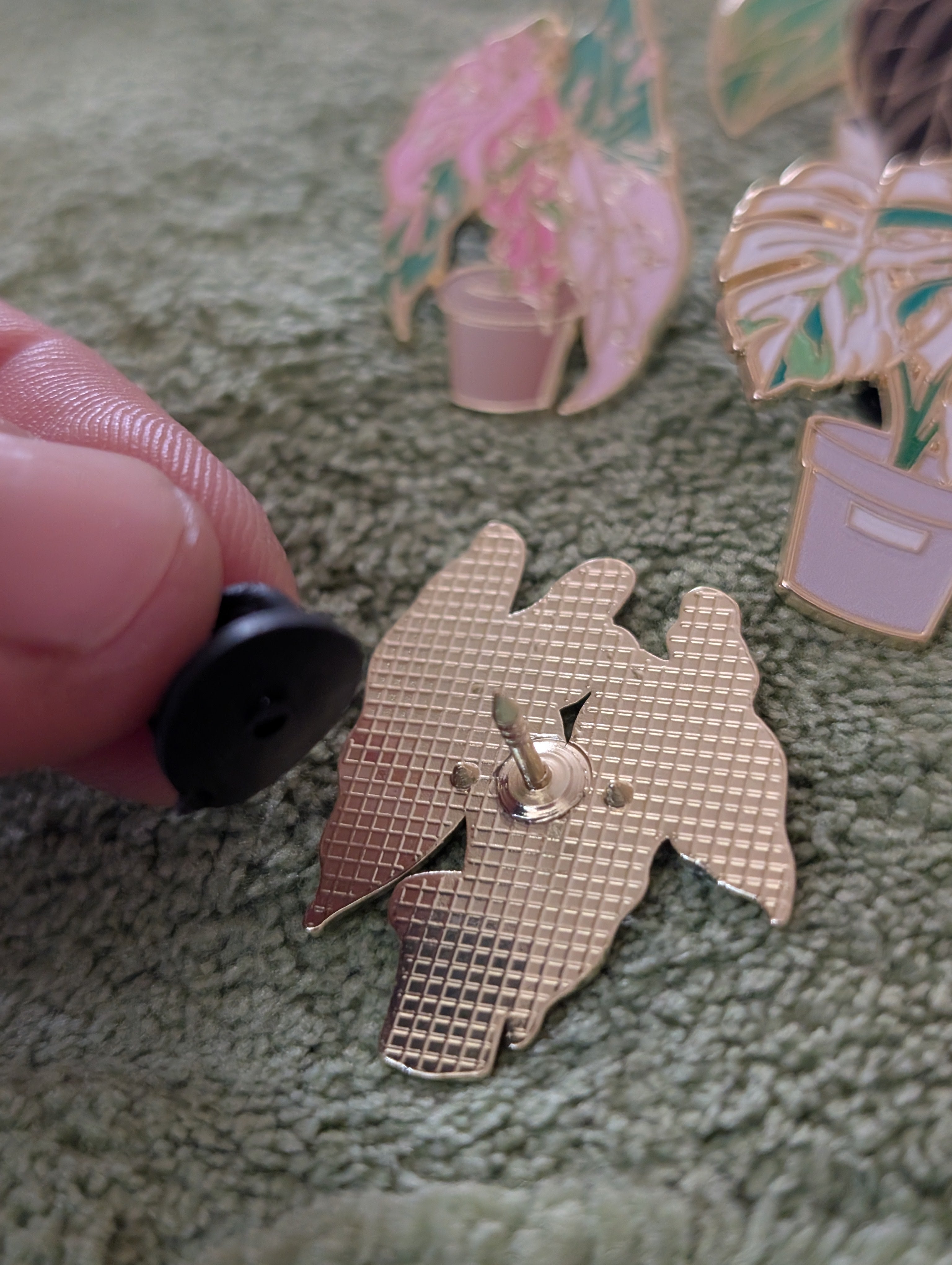 Luxe Leaves Enamel Pins image 8